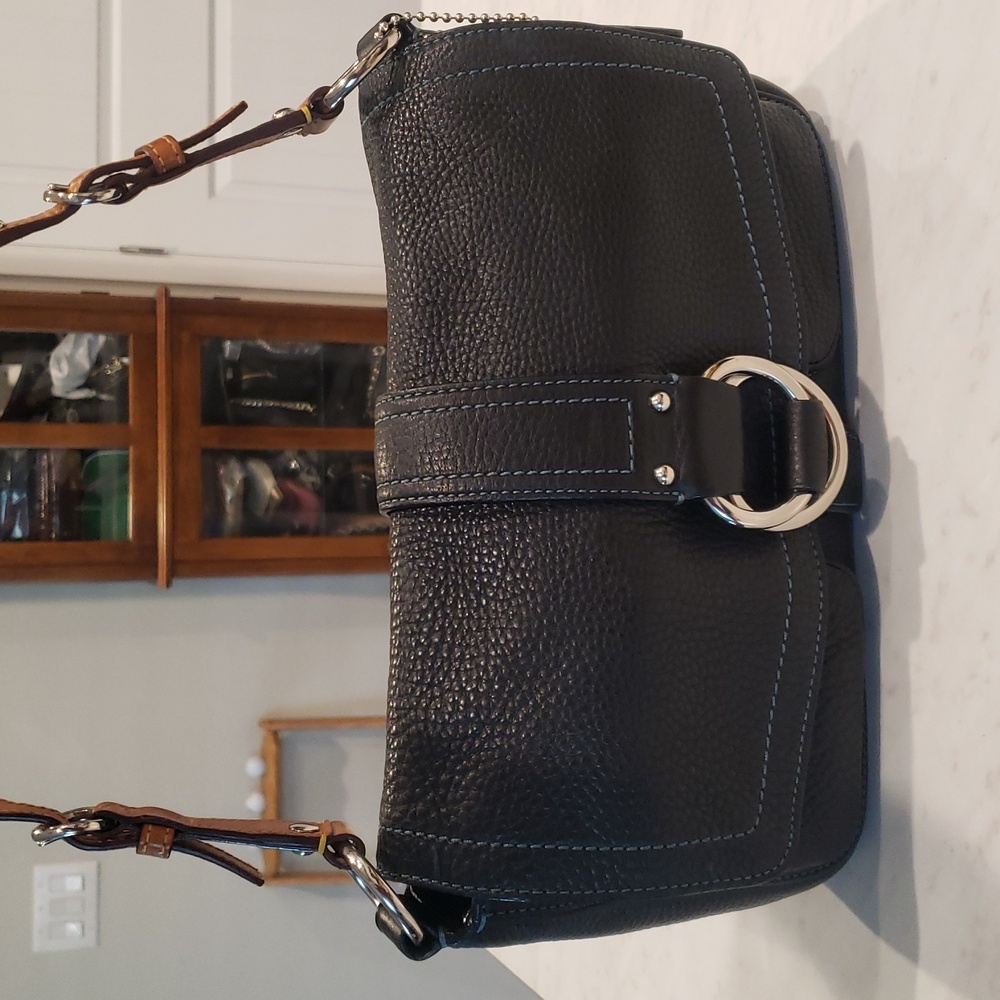 Coach Vintage Black Leather Shoulder Bag Size Medium